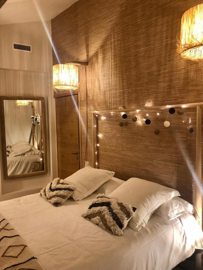 Châteauneuf-de-Gadagne La Tour Carree B&B 외부 사진